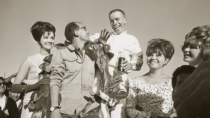 Modeller som firar Hondas f&ouml;rsta formel 1-seger.