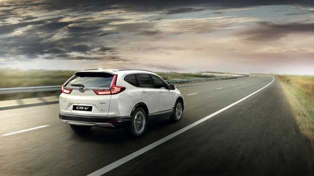 Bakre trekvartsvy av CR-V Hybrid