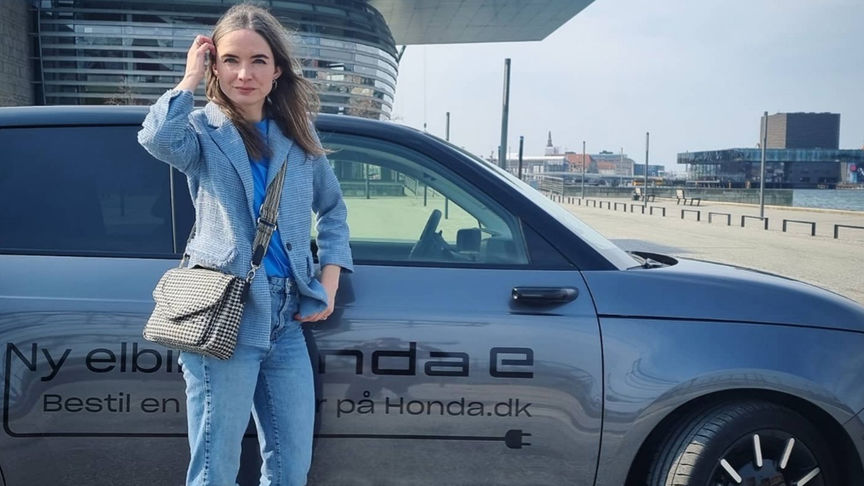 : Skådespelerskan och författaren Neel Ronholt körde oss till den vackra hamnen i Köpenhamn dit hon åker för att få inspiration