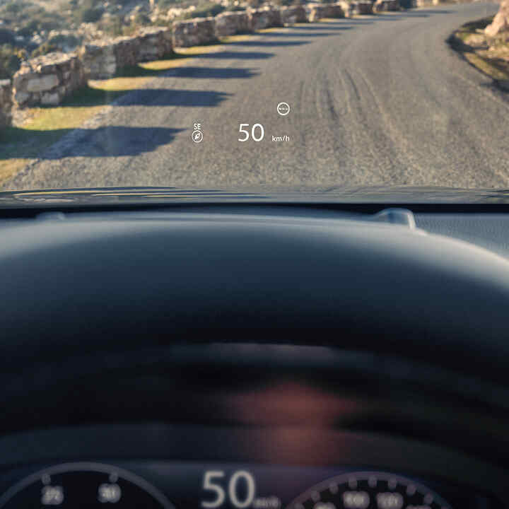 Närbild på Head Up-displayen i Honda CR-V Hybrid.