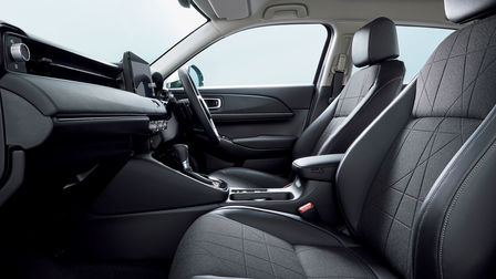 Sidovy av interiören i Honda HR-V