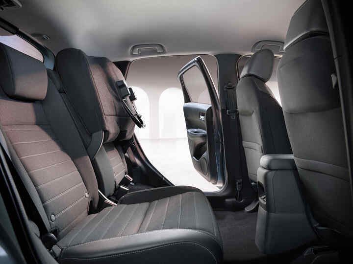 Interiör i en Jazz Hybrid med fällbara säten.