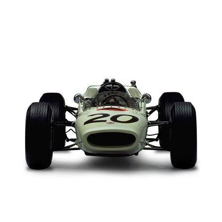 Vy framifrån av Formel 1-bil från Honda.