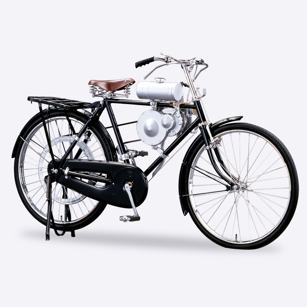 Sidovy av Honda Type A-motorcykel med en konverterad kraftgenerator.