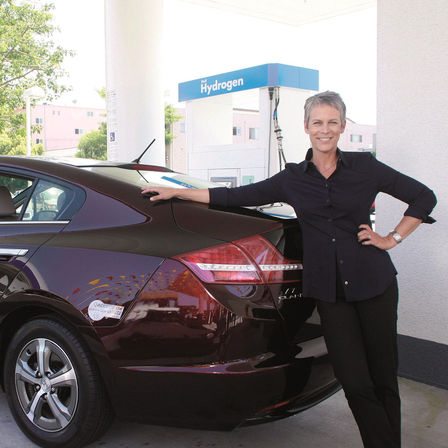 Jamie Lee Curtis och hennes Honda Clarity FCX.