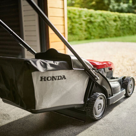 Honda batteridriven HRX-gräsklippare