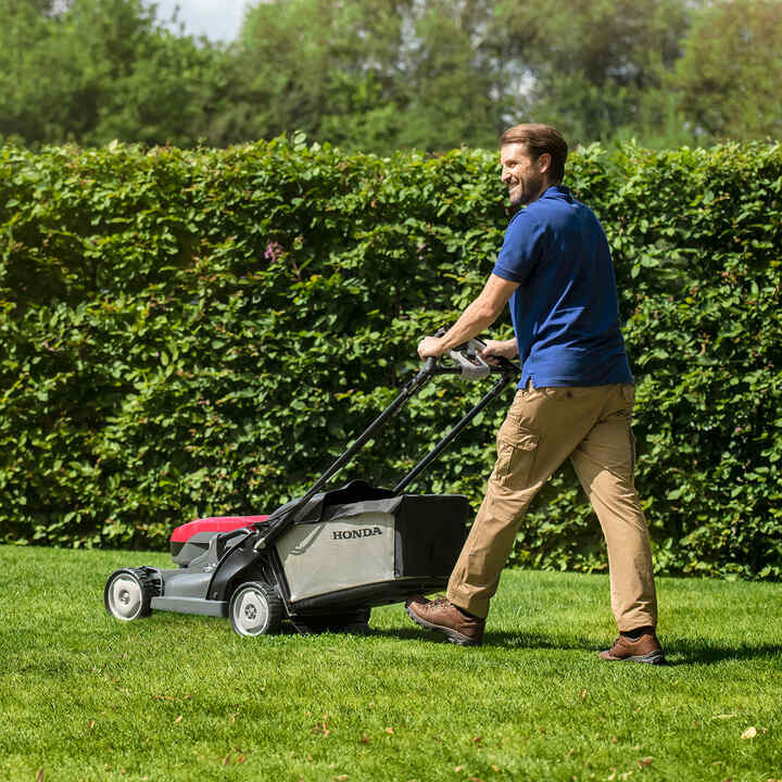 Honda batteridriven HRX-gräsklippare