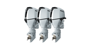 Trekvartsvy framifrån av BF115-, BF135- och BF150-motorerna.