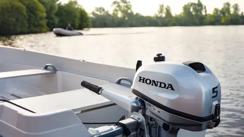 Honda BF5-motor transporteras. 