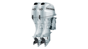 Trekvartsvy framifrån av BF40- och BF50-motorerna.