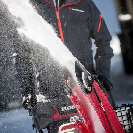 13-serien som k&ouml;rs av modell, sn&ouml;milj&ouml;.